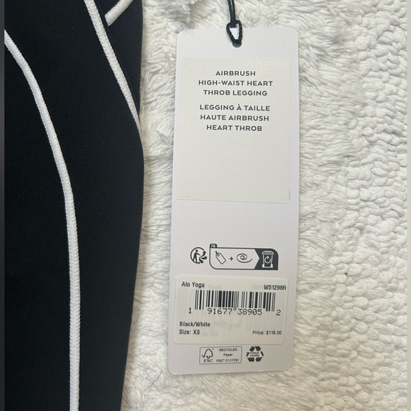 ALO Yoga Black Leggings with White Accents - Picture 6 of 9